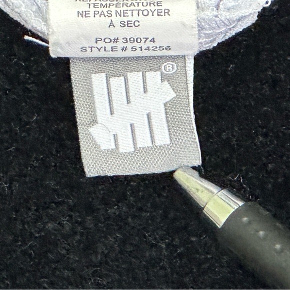 Undefeated Crewneck Sweater Blue and White Dynamic Design - Picture 7 of 10